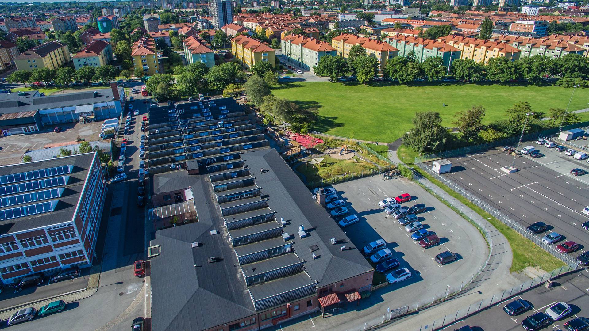 Drönarvy över Sofielunds Industriområde i Malmö